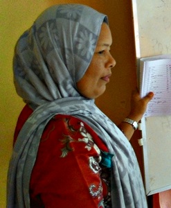 Noviati, warga belajar Sekolah Perempuan Akar Rumput (SPAR) Padang Pariaman. [Foto : Mas Rachmadi]